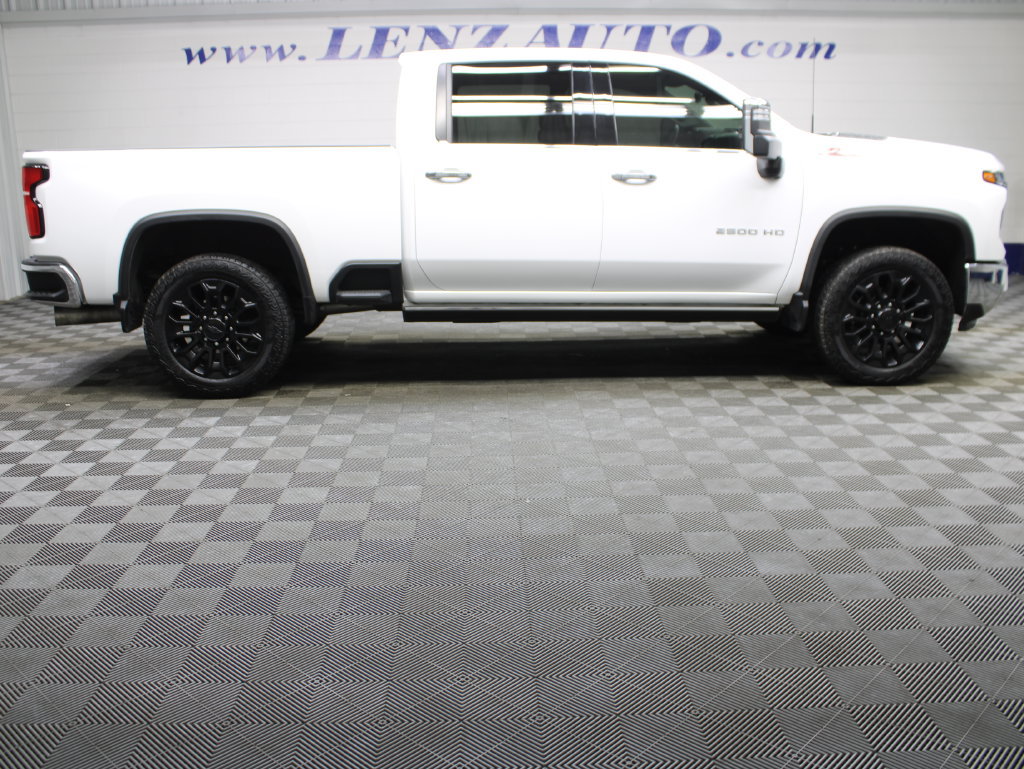 Used 2025 Chevrolet Silverado 2500 LTZ w/ LTZ Premium Package AWD/4WD image 2