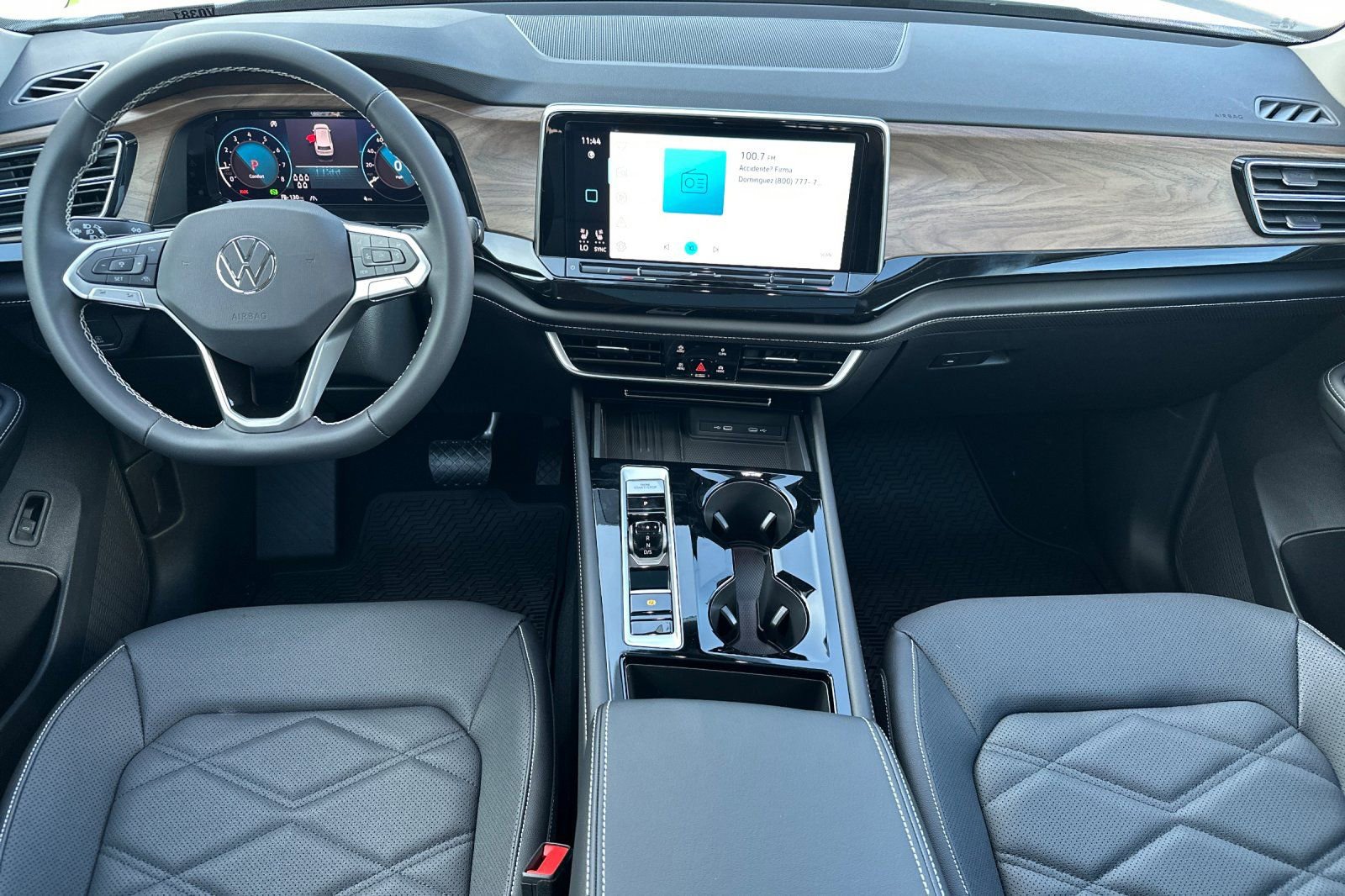 New 2026 Volkswagen Atlas SE image 12