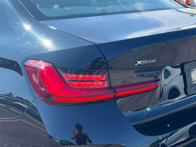 Used 2025 BMW 330i xDrive Sedan AWD/4WD image 11