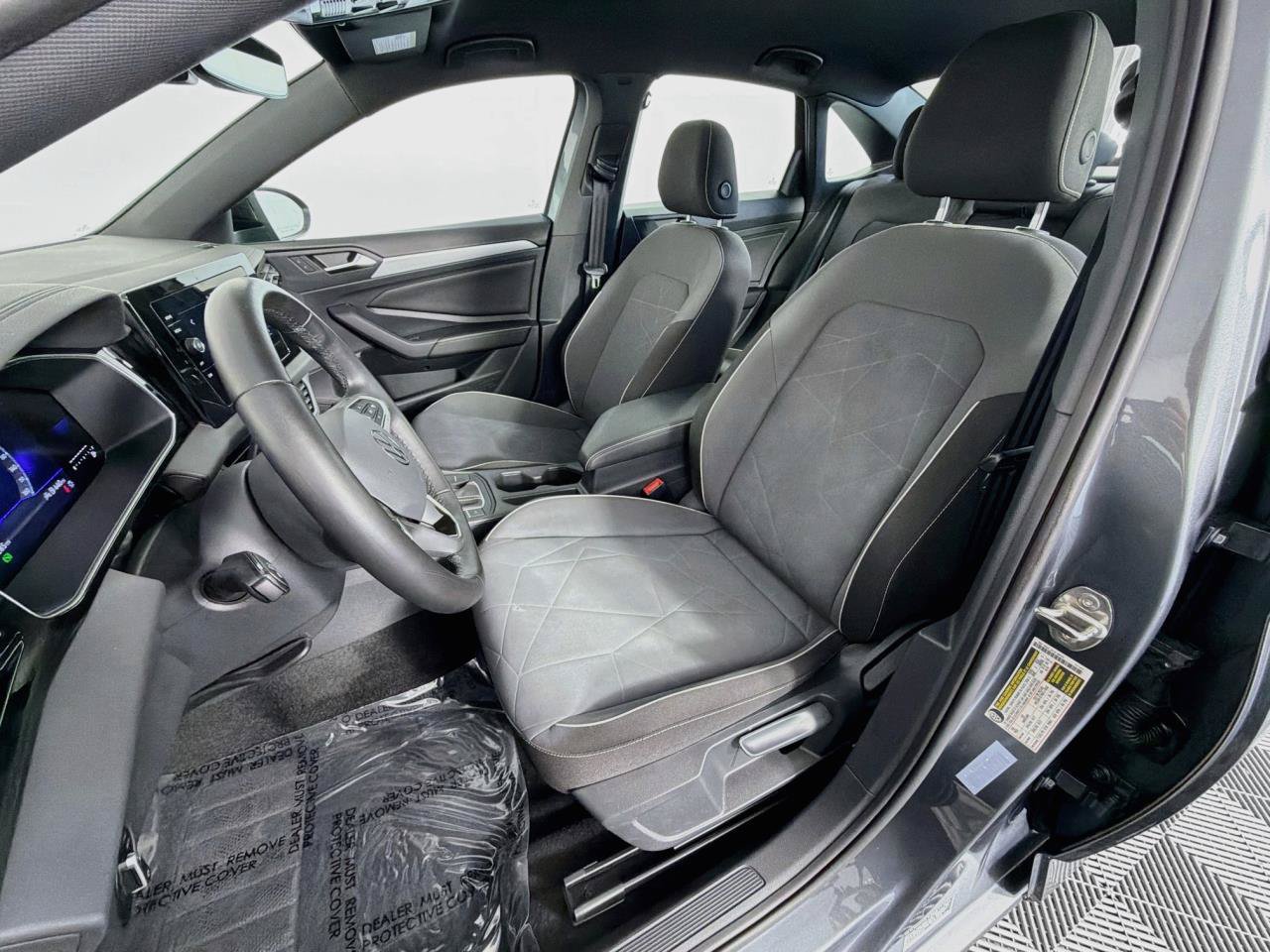 Used 2025 Volkswagen Jetta Sport FWD image 32