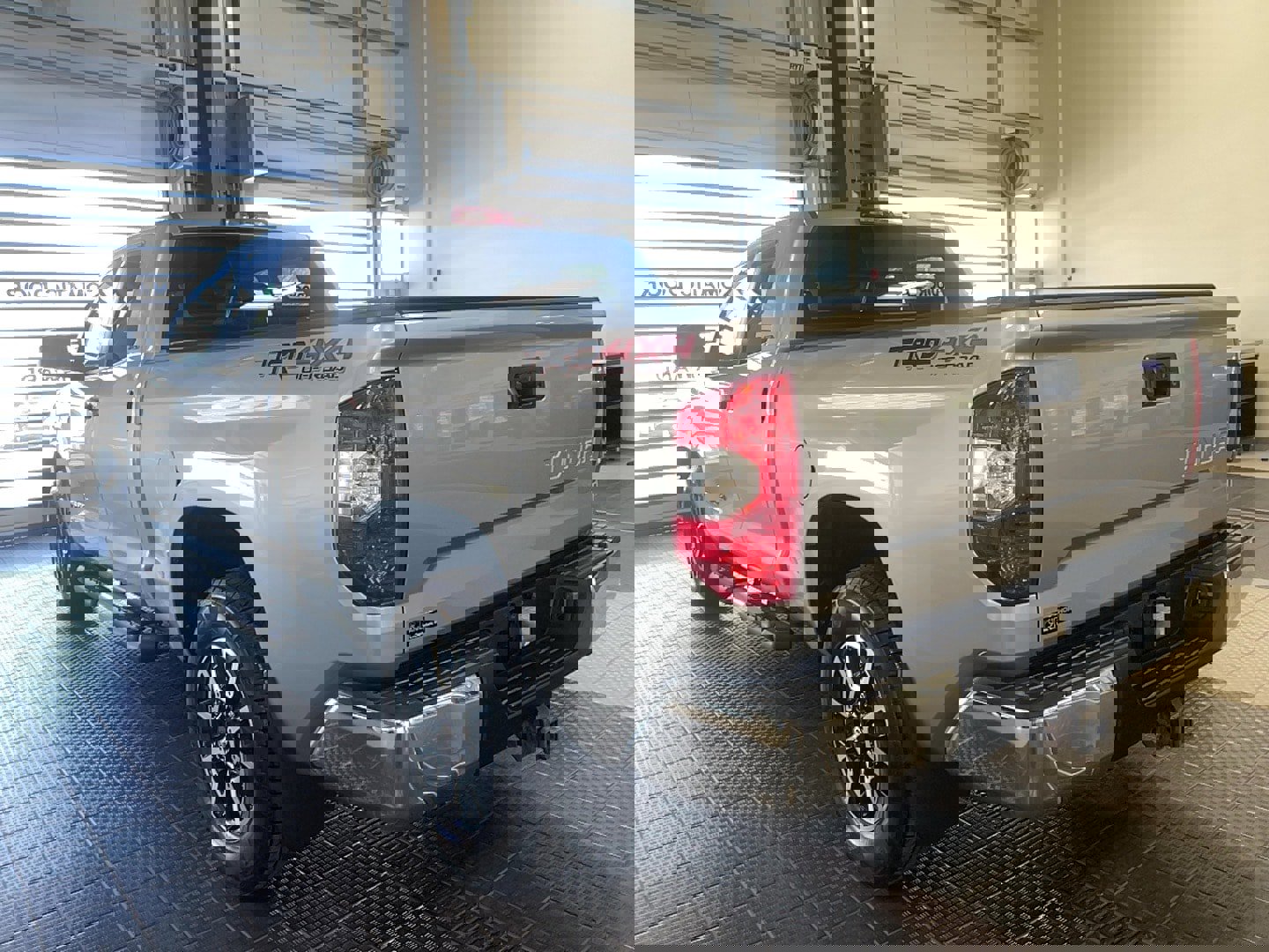 Used 2016 Toyota Tundra SR5 w/ TRD Off Road Package image 17