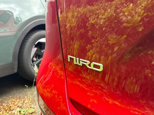 Used 2026 Kia Niro LX FWD image 9