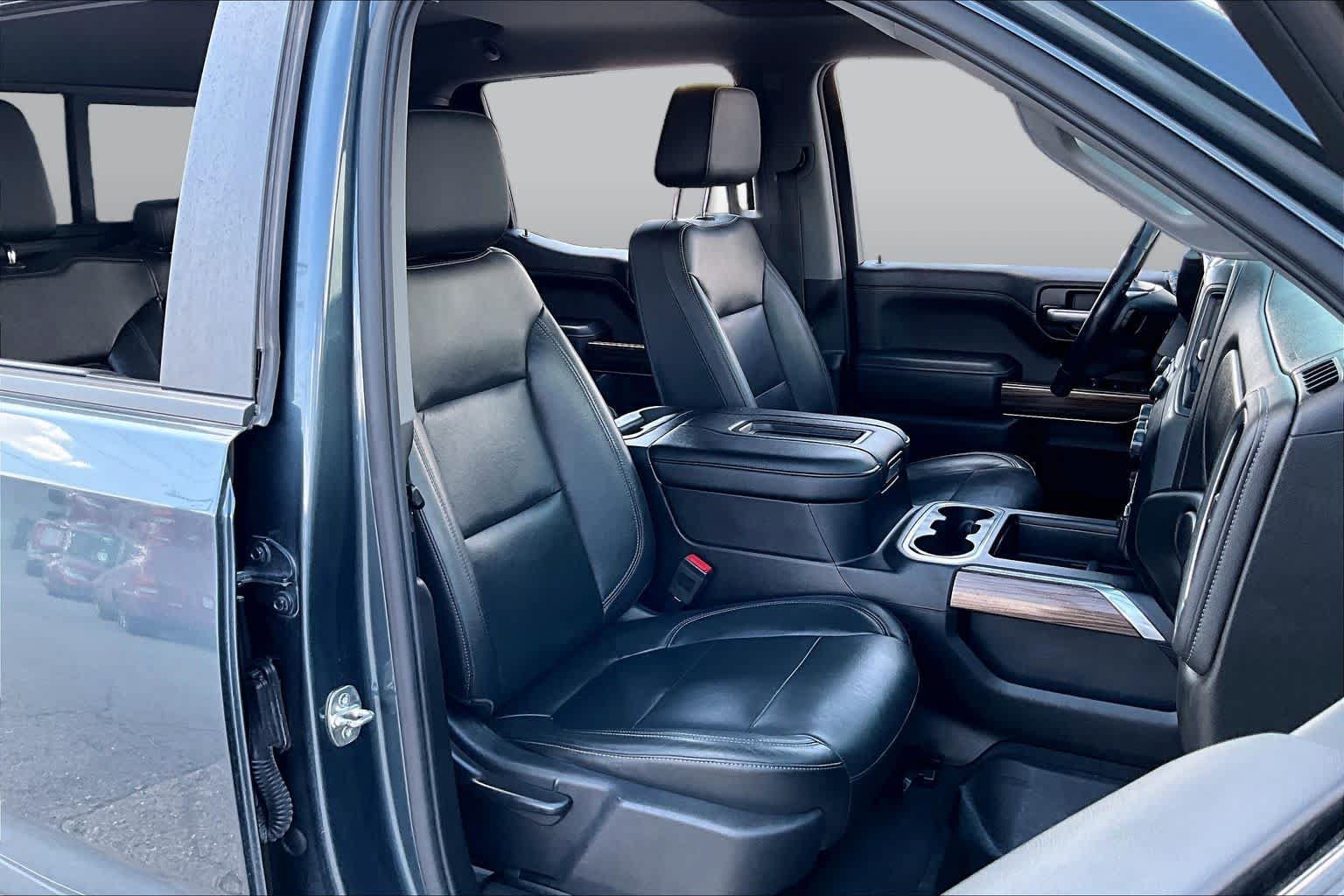Used 2019 Chevrolet Silverado 1500 LT Trail Boss AWD/4WD image 9