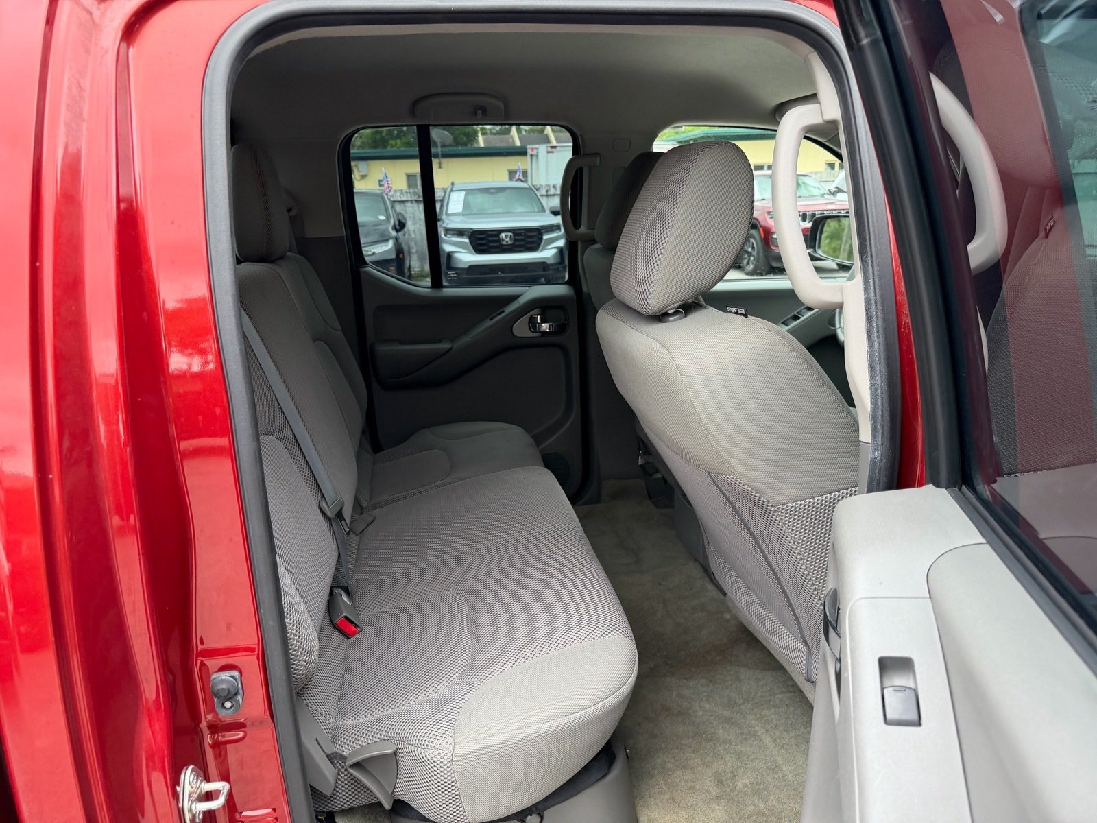 Used 2017 Nissan Frontier SV w/ SV Value Truck Package RWD image 18