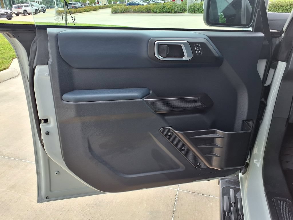 Used 2024 Ford Bronco Outer Banks AWD/4WD image 12