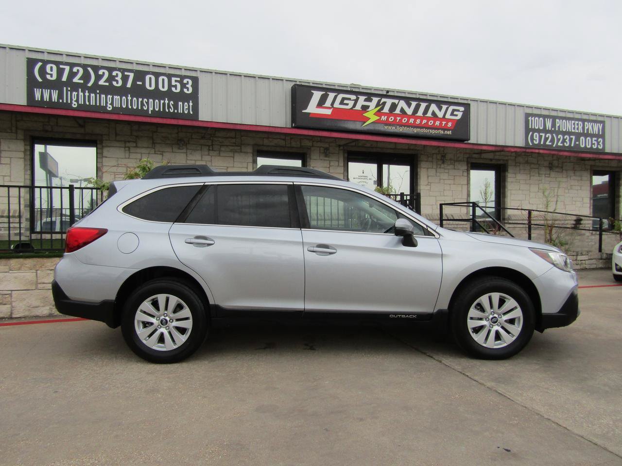 Used 2018 Subaru Outback 2.5i Premium AWD/4WD image 5