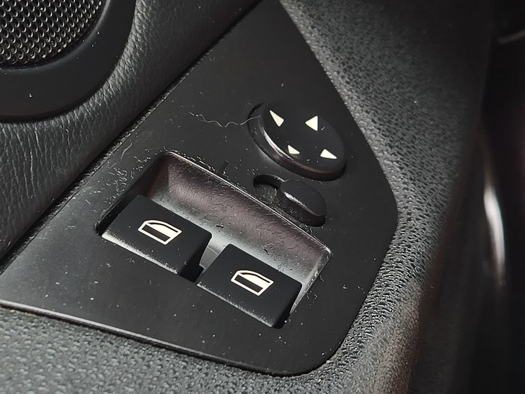 Used 2007 BMW Z4 3.0i RWD image 15
