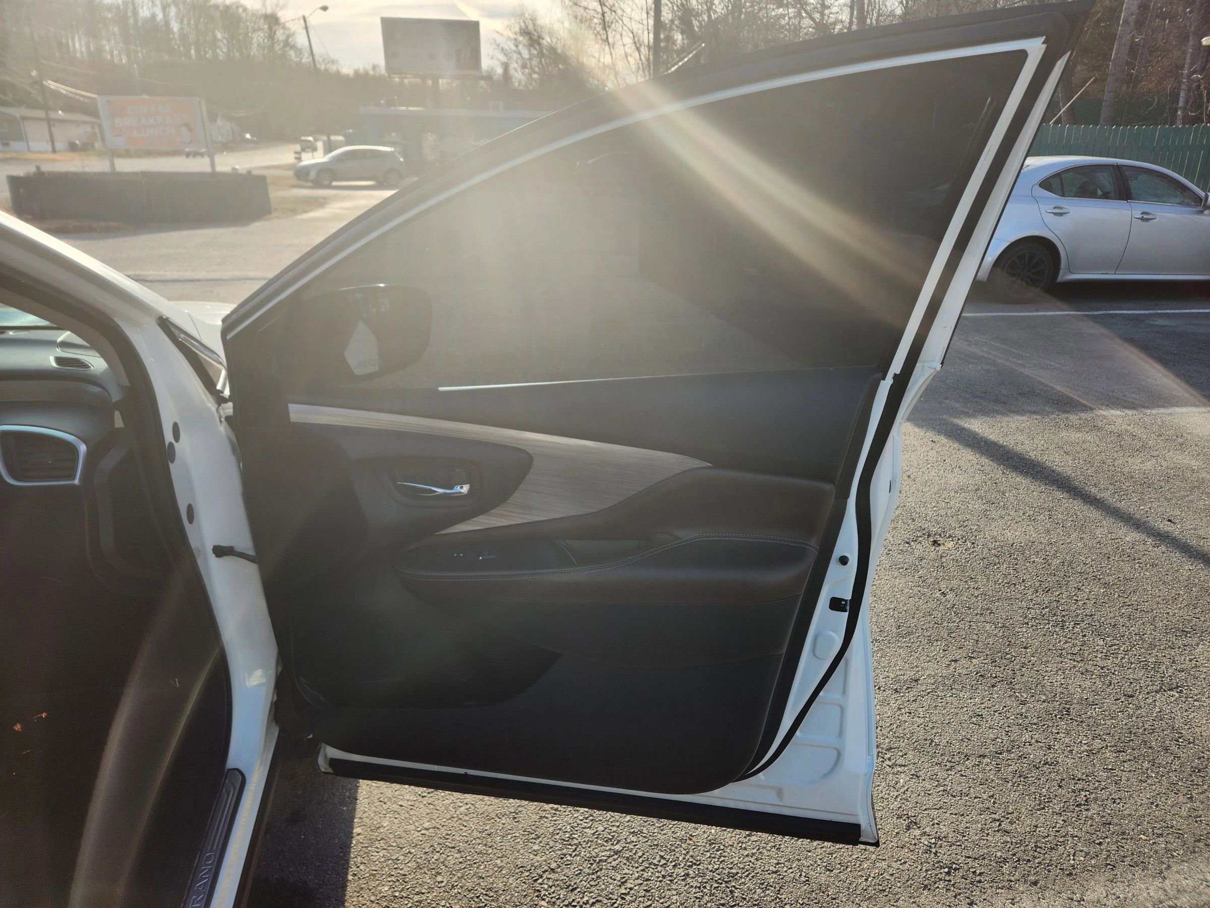 Used 2015 Nissan Murano Platinum w/ Platinum Technology Package image 16