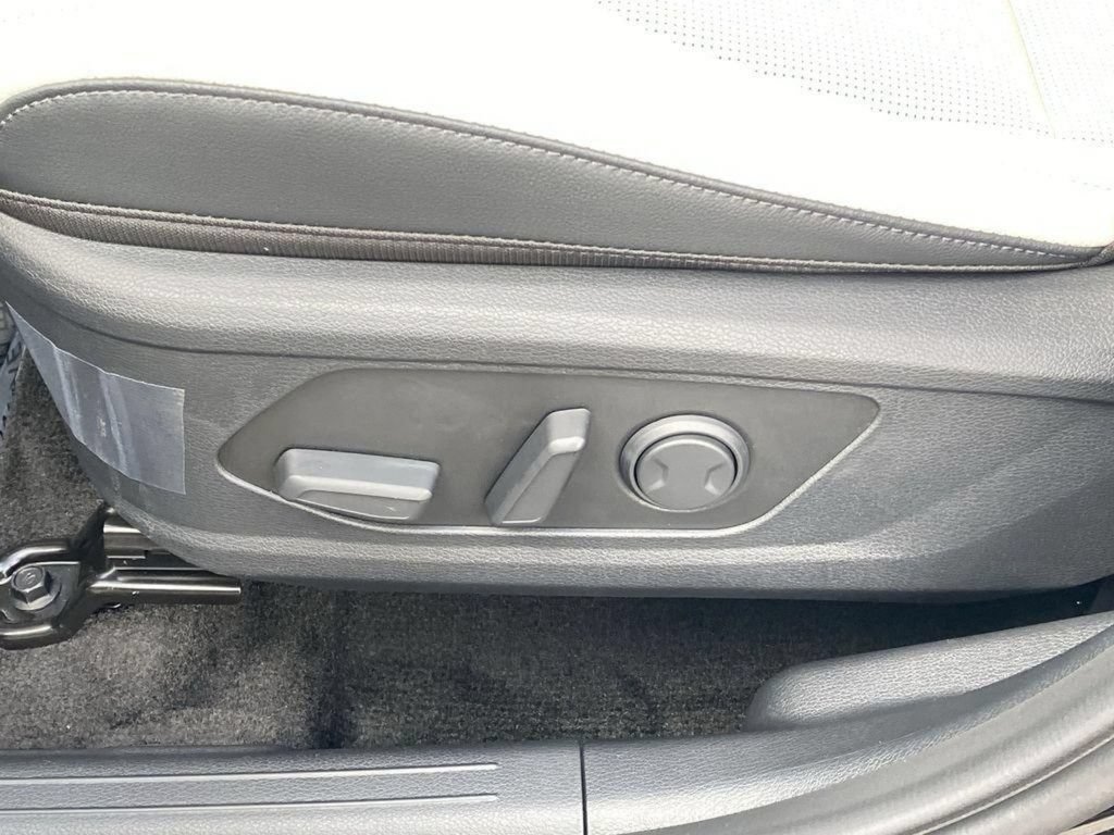 New 2026 Kia Sportage EX AWD/4WD image 13