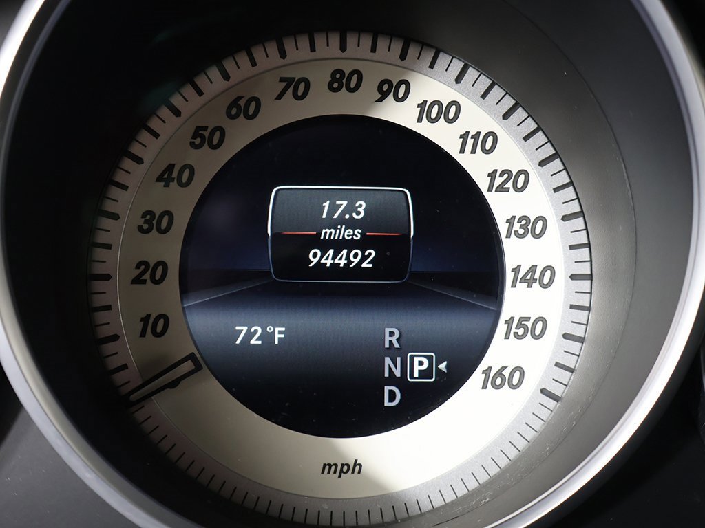 Used 2015 Mercedes-Benz E 400 4MATIC Sedan w/ Lighting Package image 38