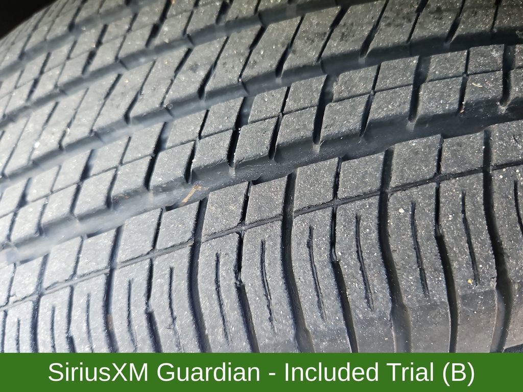 Used 2022 Chrysler Pacifica Touring-L w/ Uconnect Theater Family Group FWD image 34