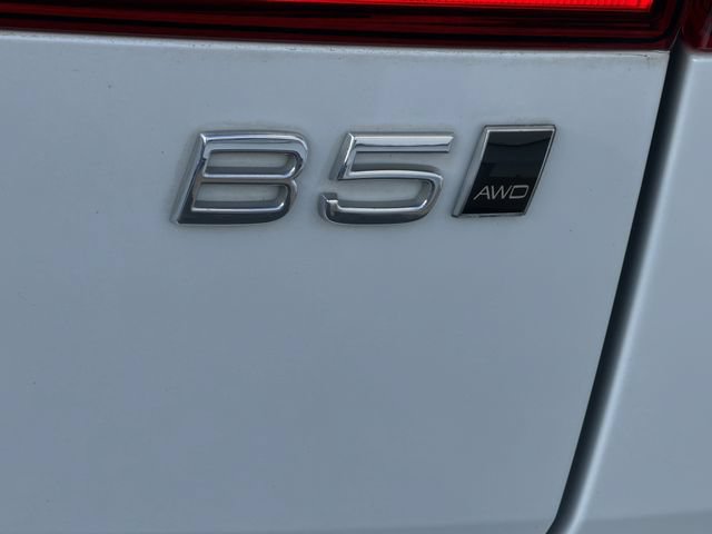 Used 2022 Volvo XC60 B5 Momentum w/ Advanced Package AWD/4WD image 11
