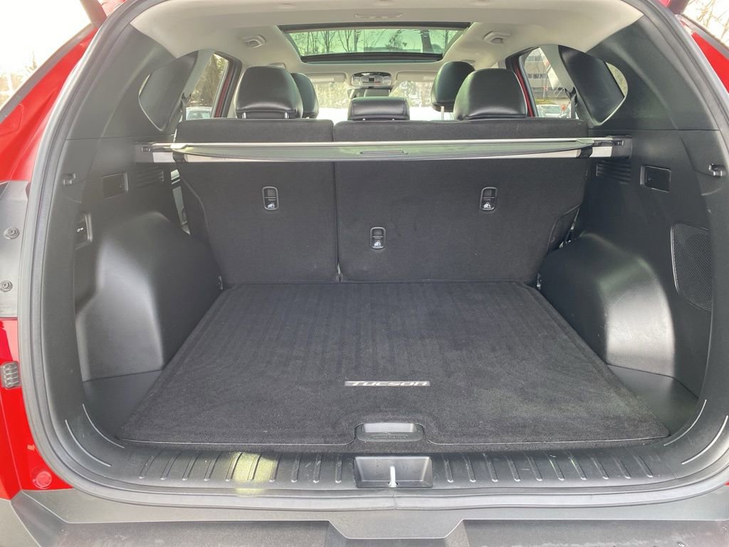 Used 2023 Hyundai Tucson Limited w/ Cargo Package AWD/4WD image 15