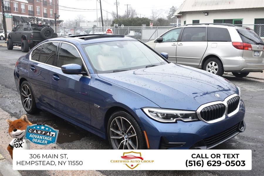 Used 2022 BMW 330e w/ Premium Package image 4