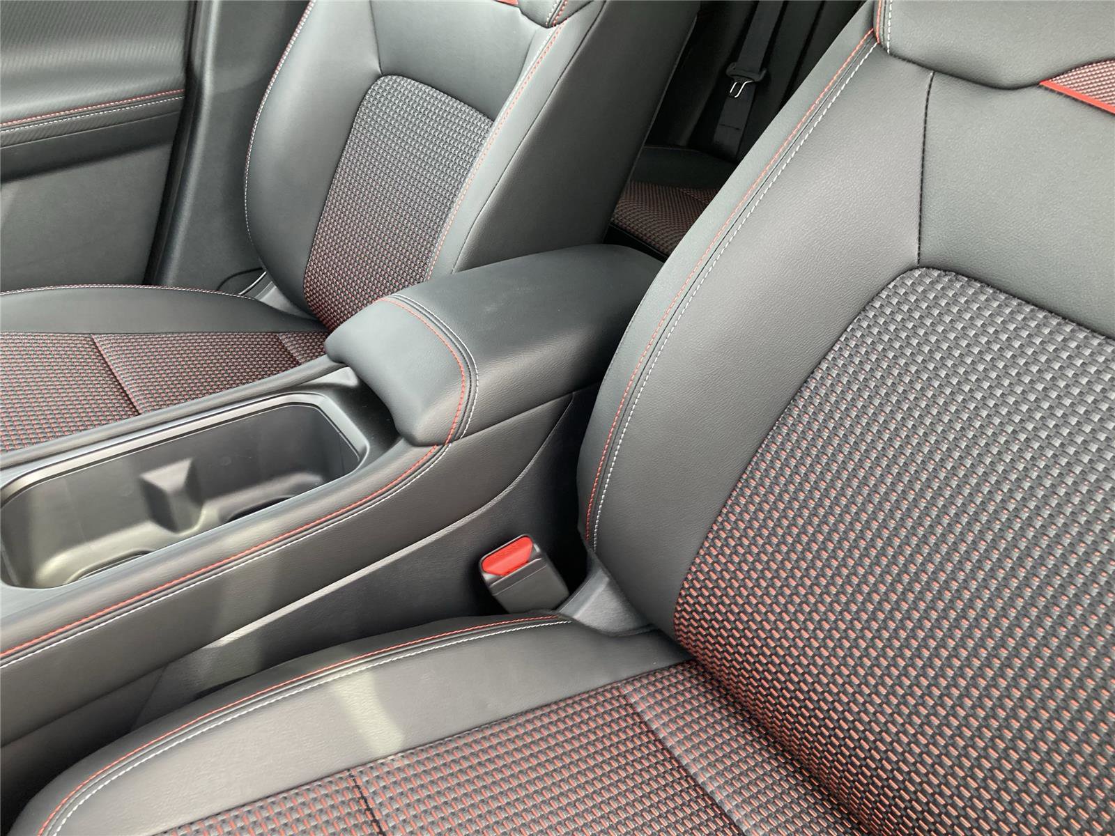 New 2025 Nissan Kicks SR image 28