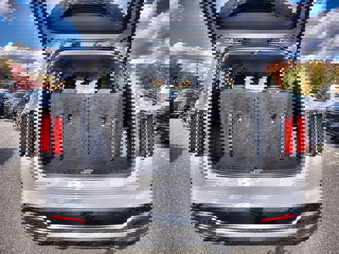 Certified 2023 Kia Sorento SX image 11