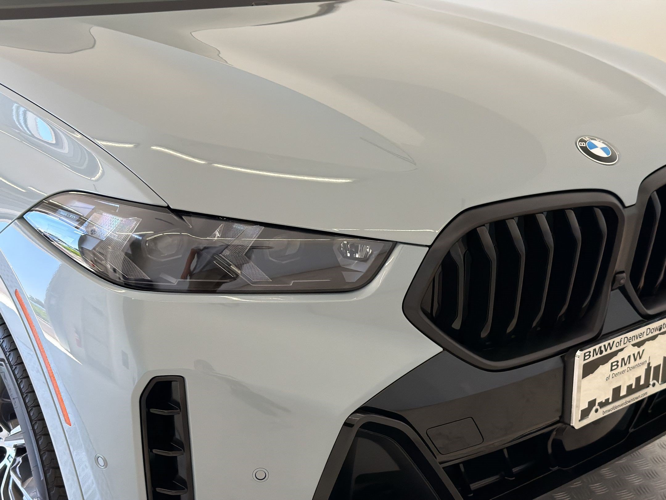 Used 2025 BMW X6 xDrive40i w/ Premium Package AWD/4WD image 12