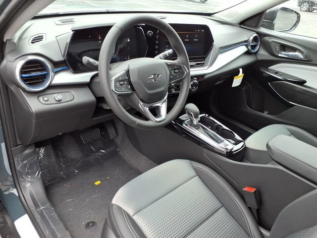 New 2026 Chevrolet Trax LT w/ Driver Confidence Package FWD image 5