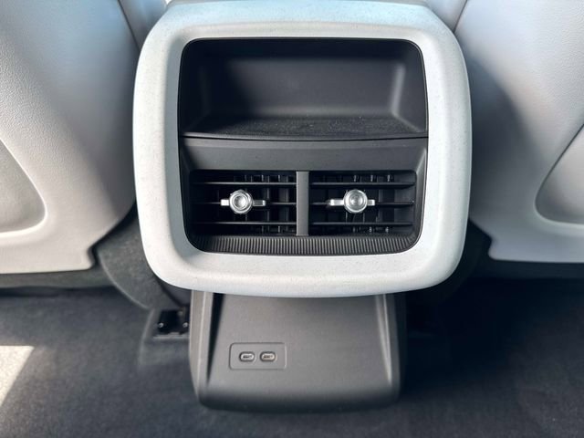 New 2025 Cadillac Lyriq Luxury w/ LPO, Floor Liner Package AWD/4WD image 15