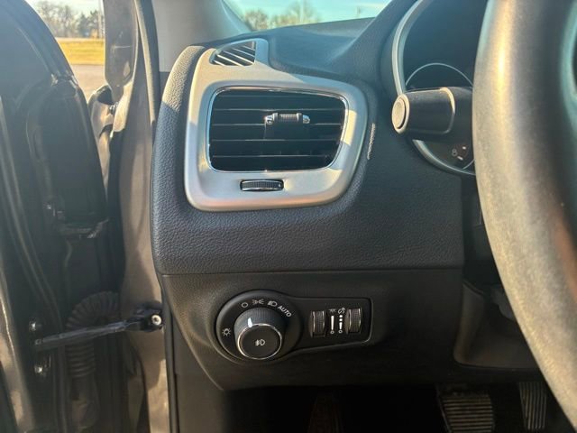 Used 2019 Jeep Compass Latitude image 9