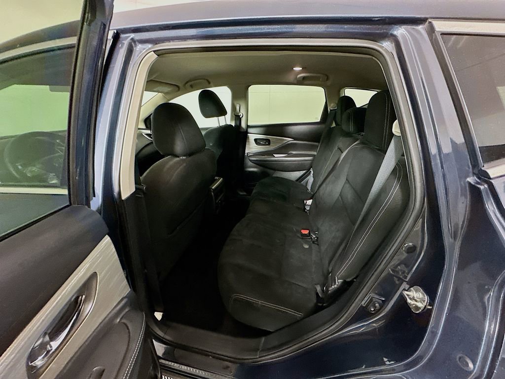 Used 2018 Nissan Murano S image 23