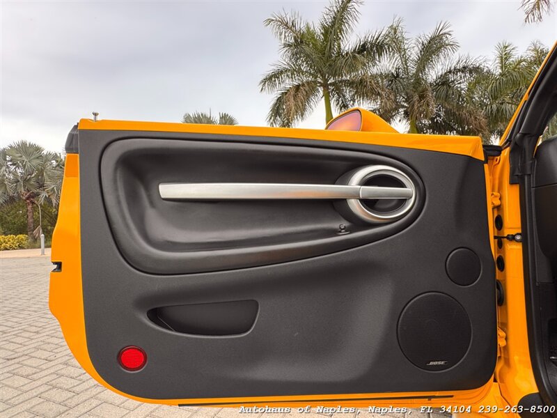 Used 2005 Chevrolet SSR w/ Preferred Equipment Group RWD image 35