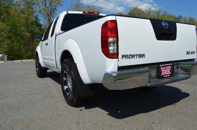 Used 2010 Nissan Frontier SE AWD/4WD image 54