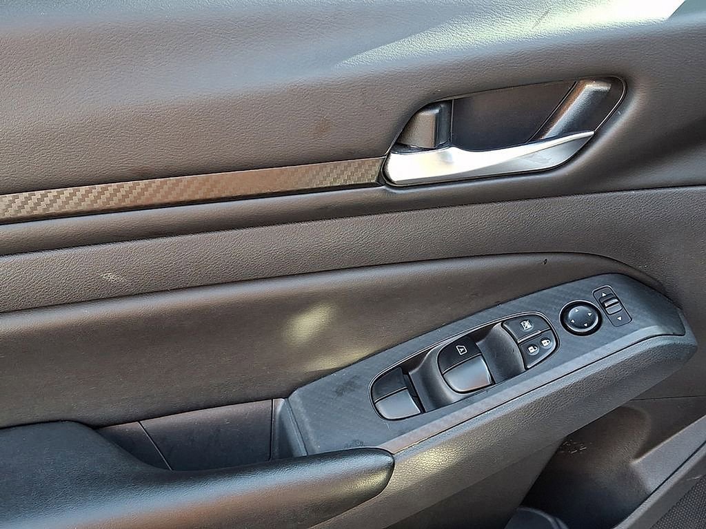 Used 2022 Nissan Altima 2.5 S image 11