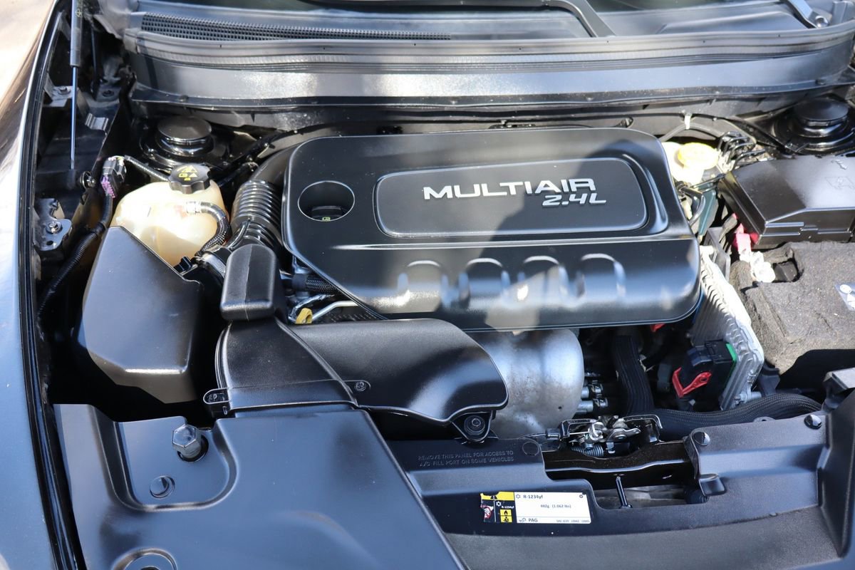 Used 2017 Jeep Cherokee Latitude FWD image 38