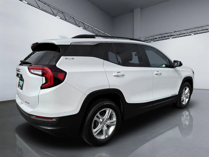 Used 2022 GMC Terrain SLE w/ Driver Convenience Package image 7