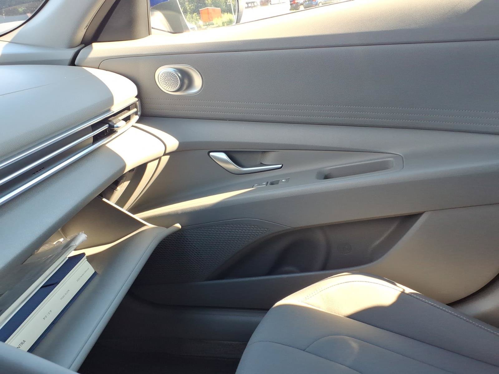 Certified 2023 Hyundai Elantra SEL FWD image 26