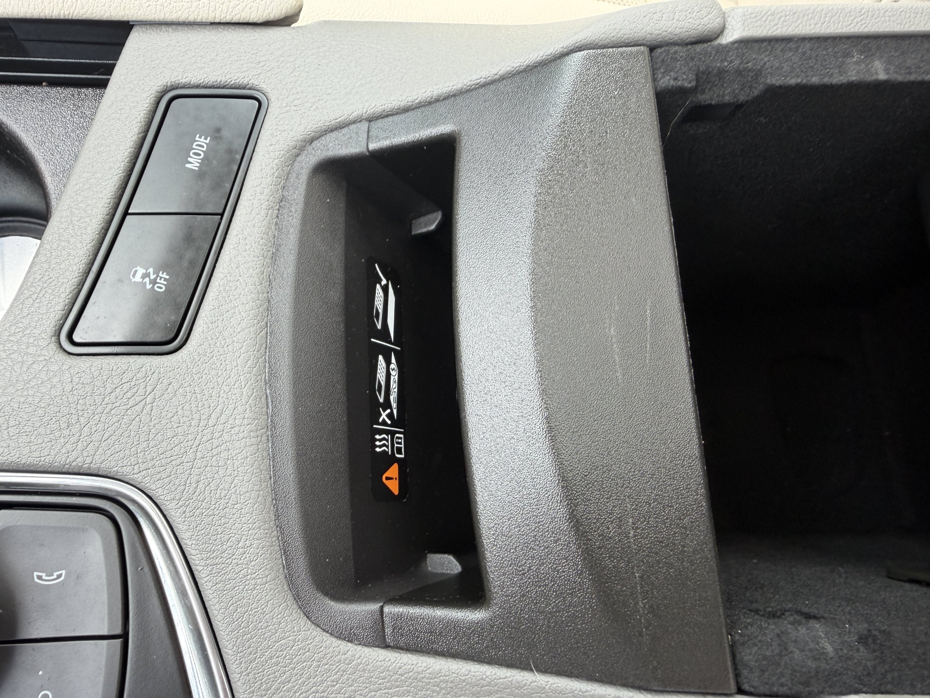 Used 2024 Cadillac XT6 Premium Luxury w/ LPO, Floor Liner Package AWD/4WD image 35
