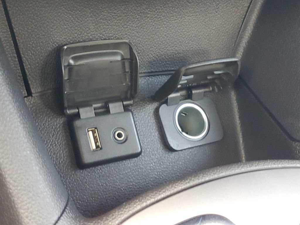 Used 2017 Chevrolet Cruze LT FWD image 25