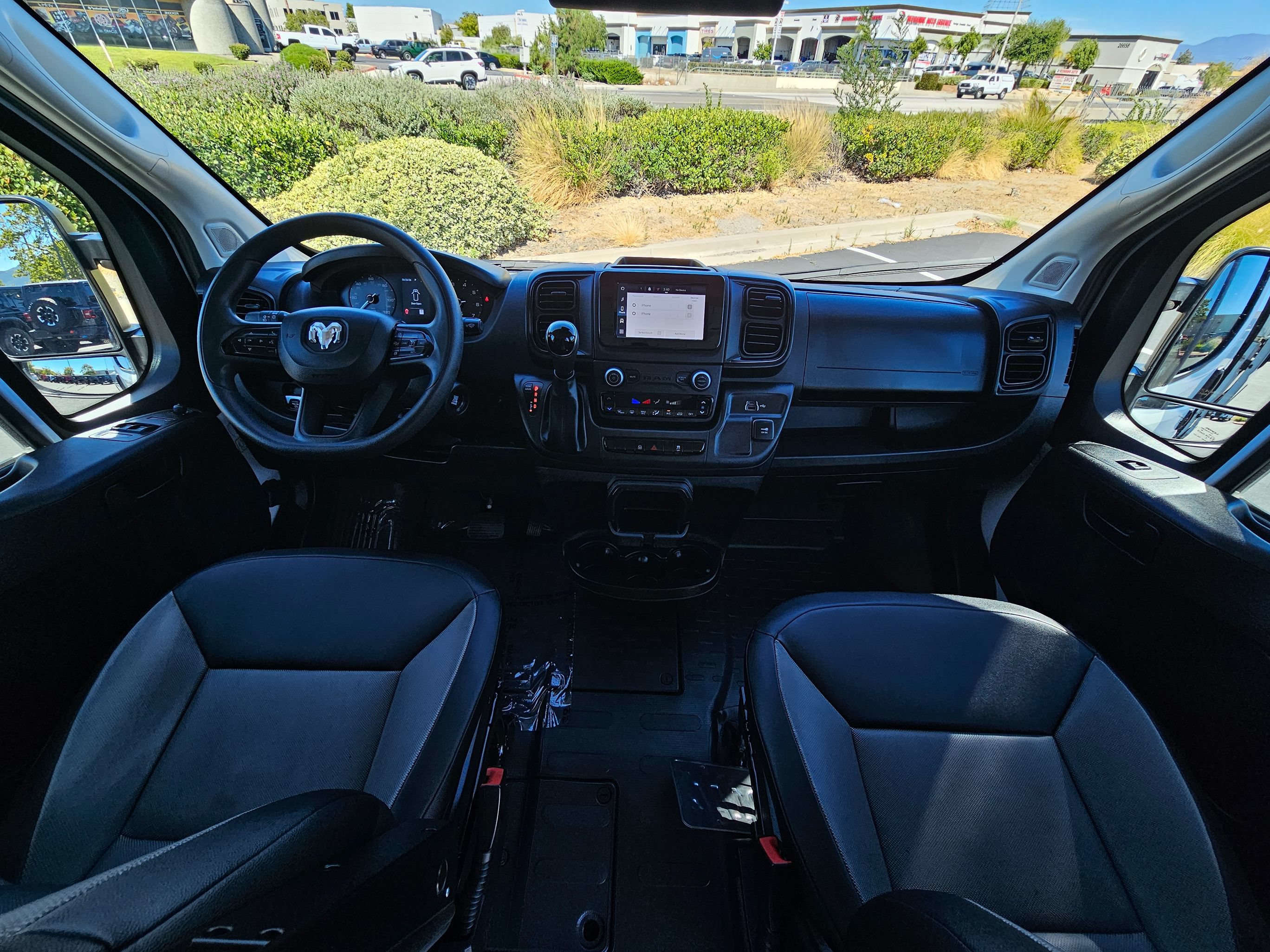 Used 2025 RAM ProMaster 2500 w/ Convenience Group FWD image 20