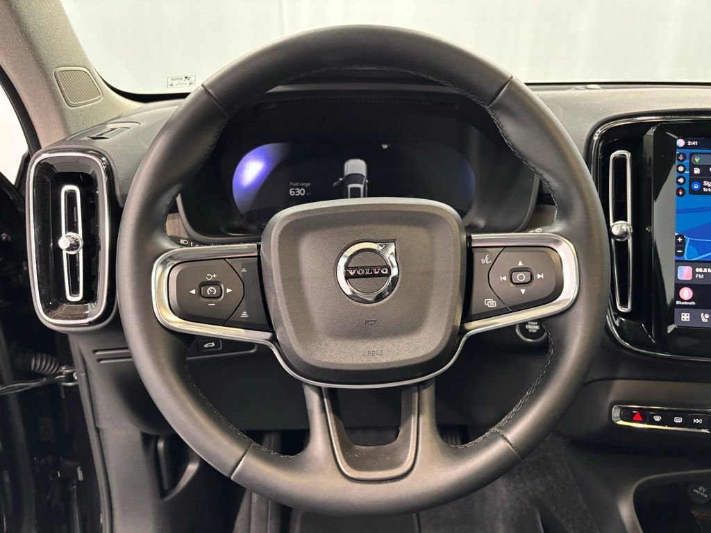 Certified 2025 Volvo XC40 B5 Plus image 16