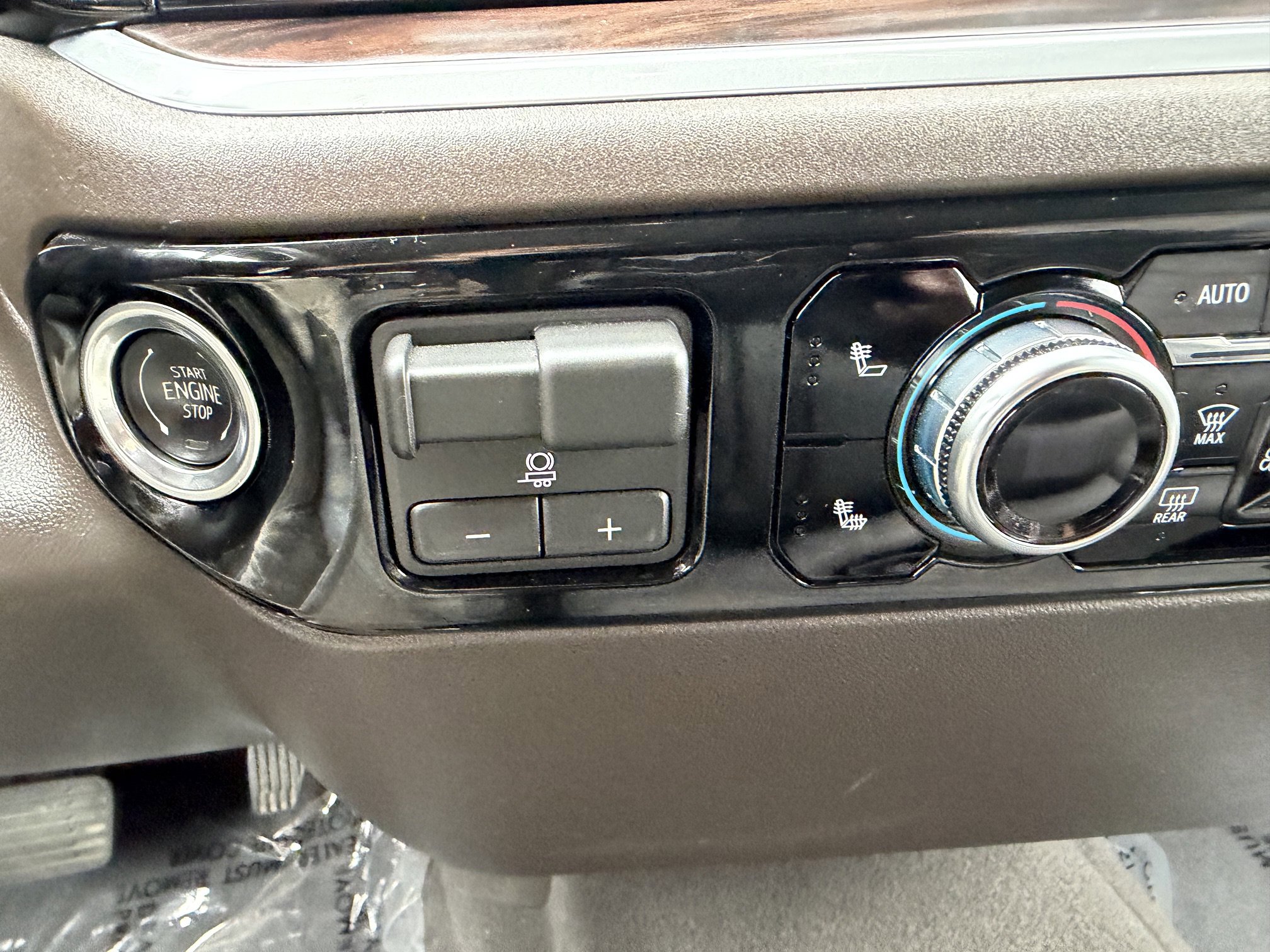Used 2026 GMC Sierra 1500 SLT RWD image 38