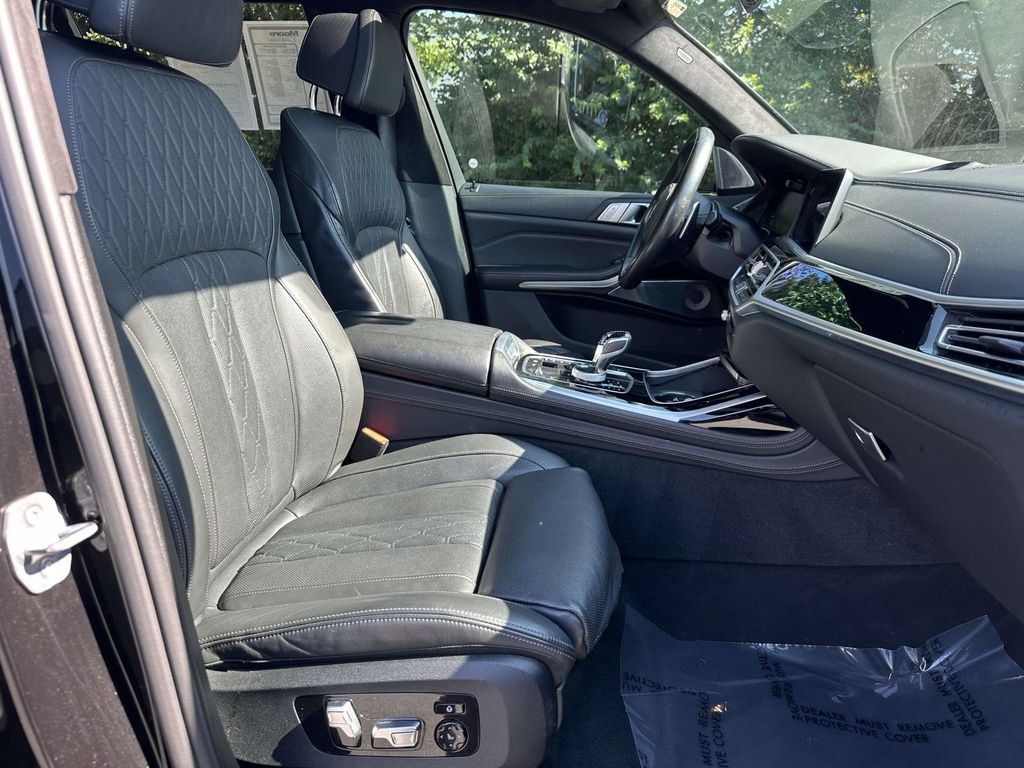 Used 2019 BMW X7 xDrive50i w/ M Sport Package AWD/4WD image 7