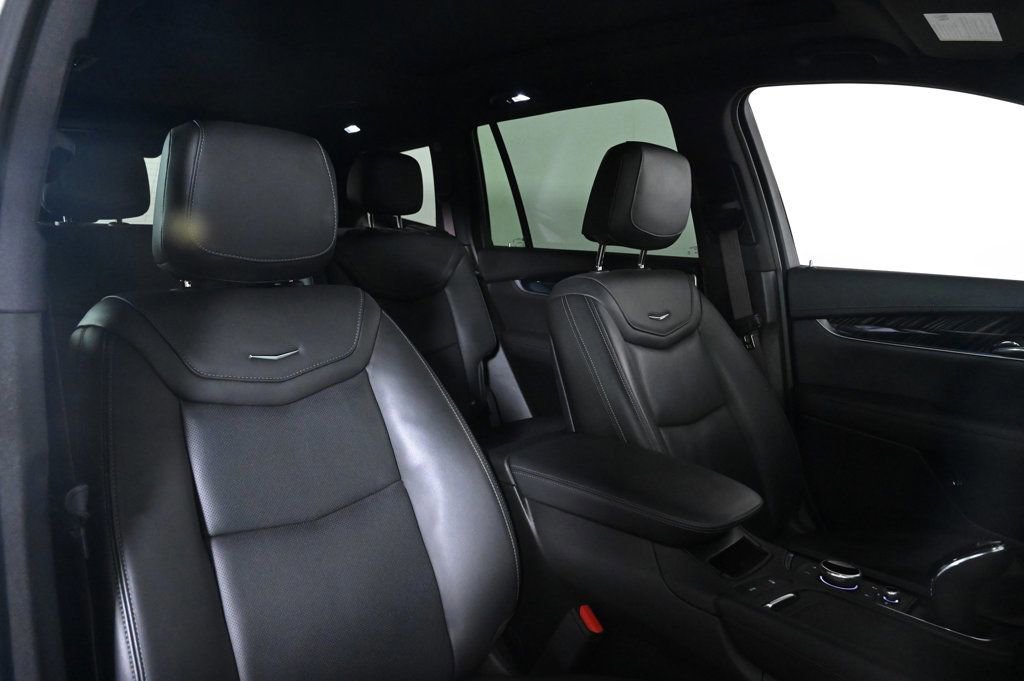 Used 2024 Cadillac XT6 Premium Luxury image 16