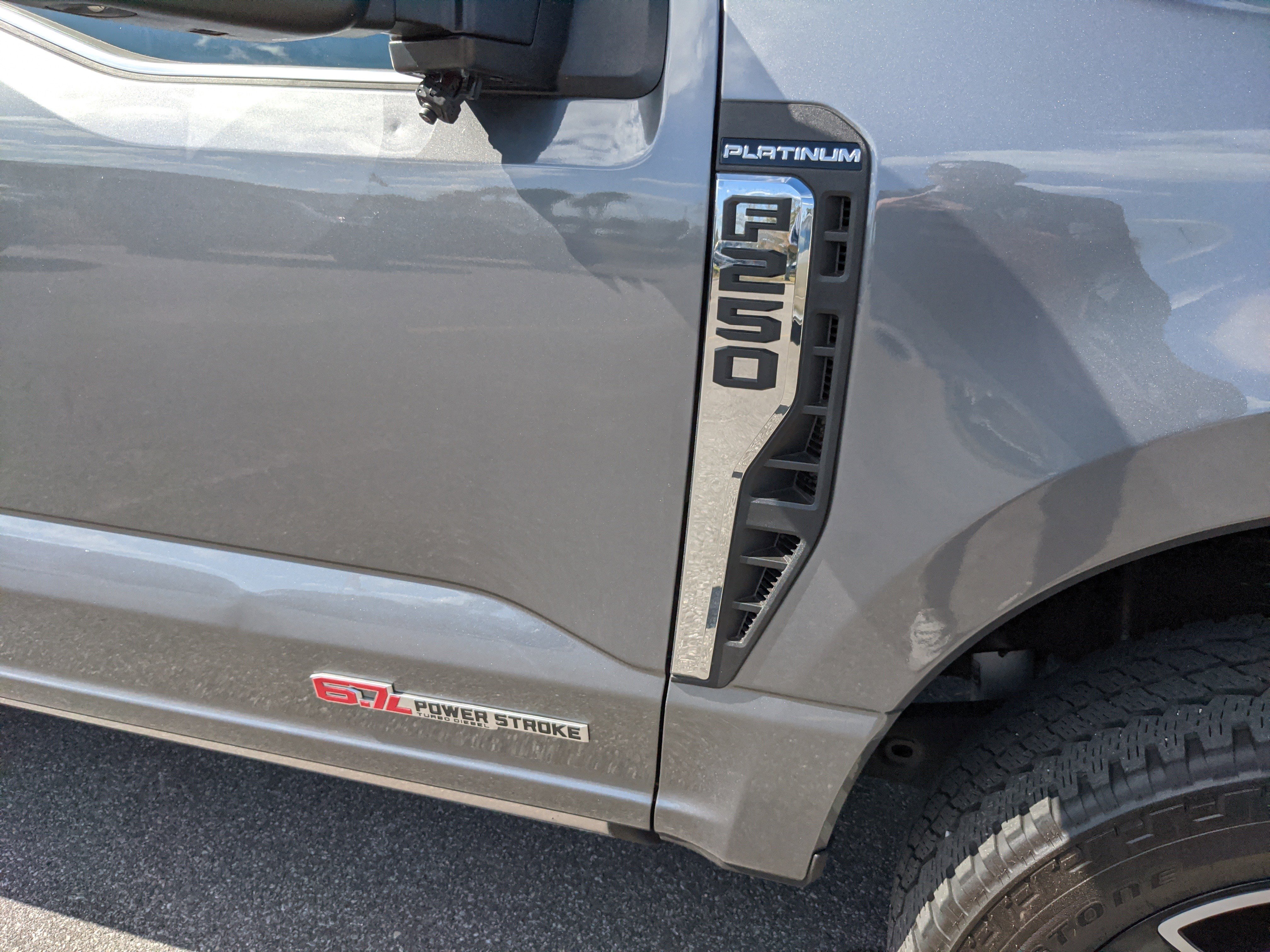 Used 2024 Ford F250 Platinum image 11