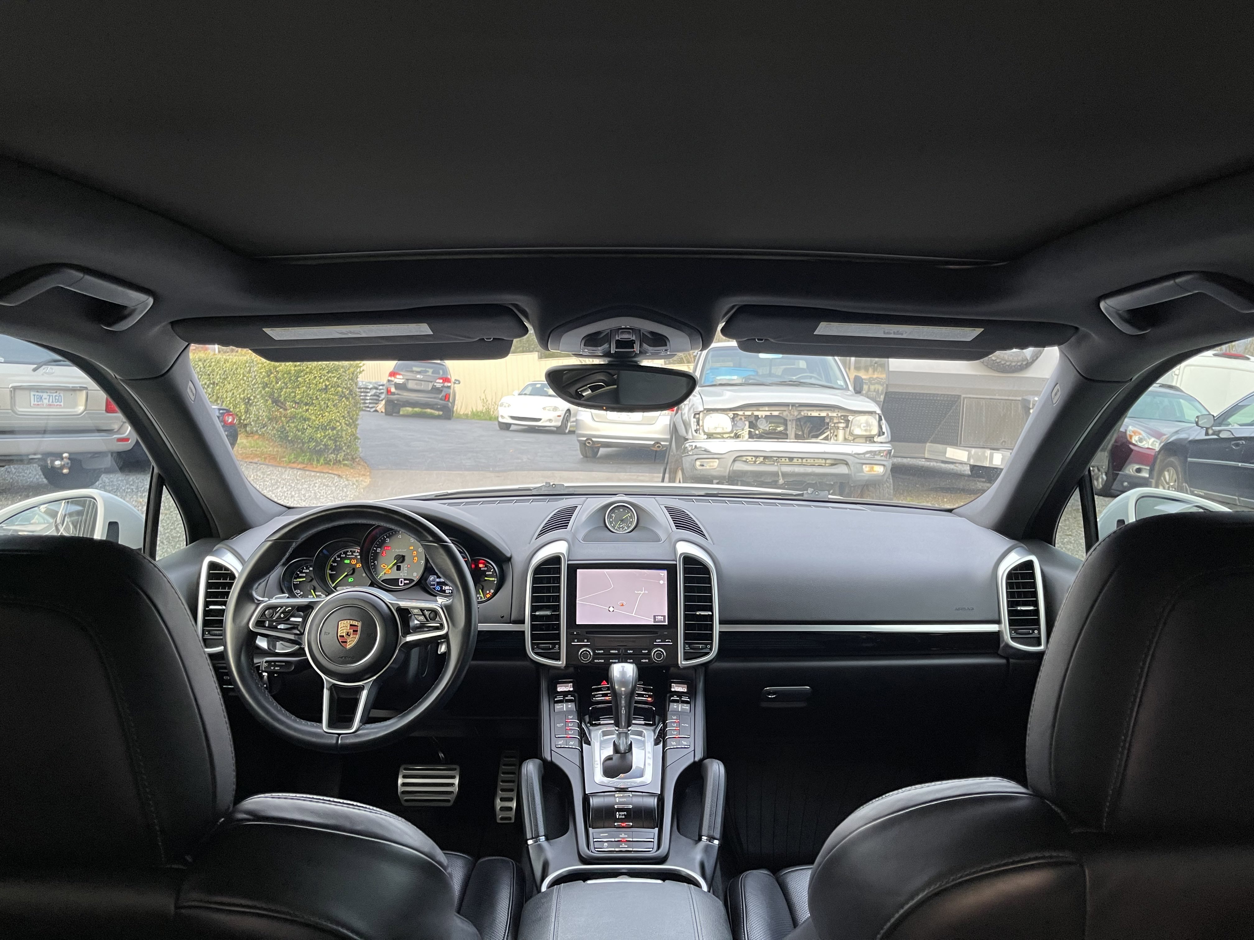 Used 2018 Porsche Cayenne S Platinum image 17