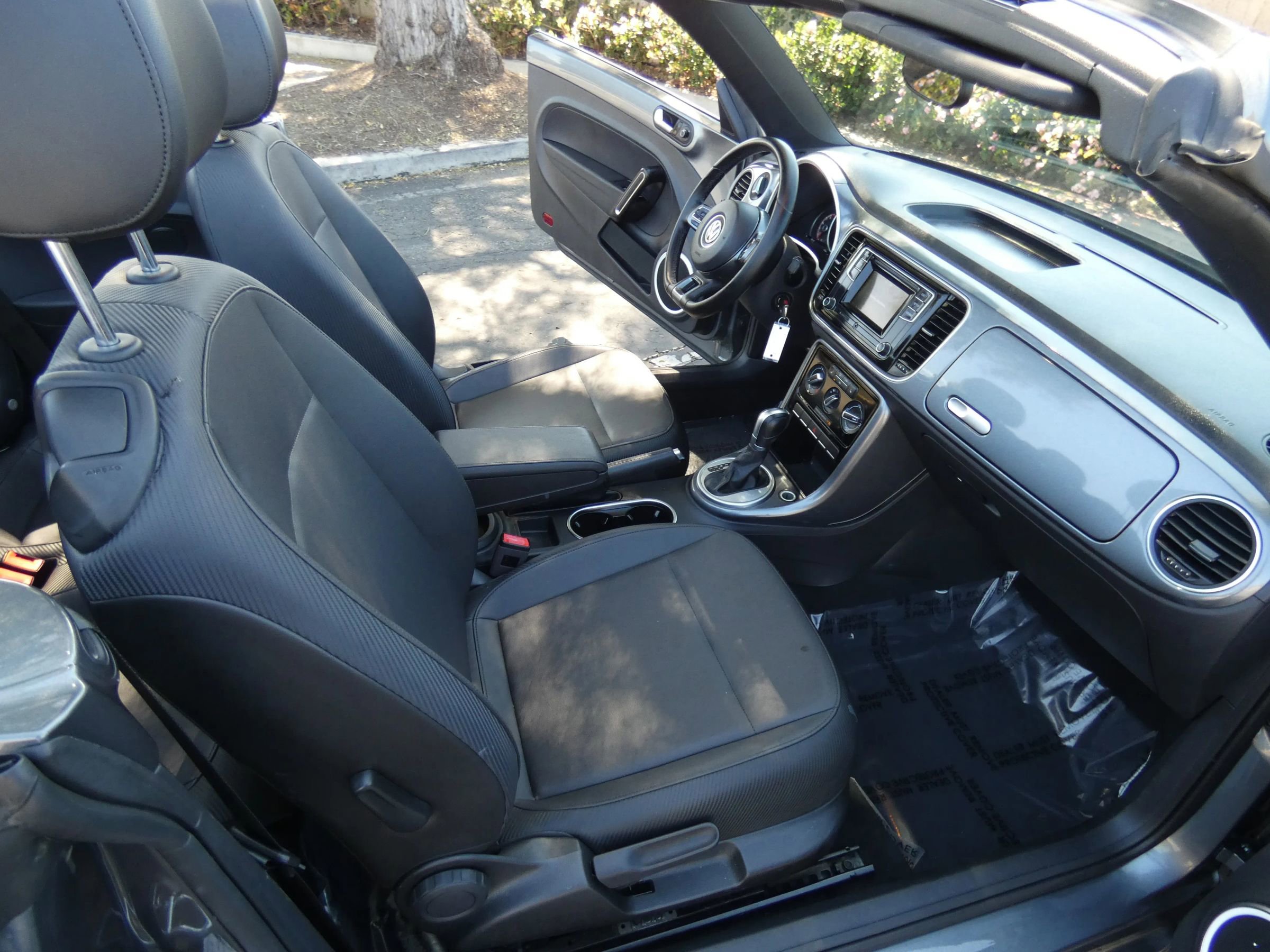 Used 2018 Volkswagen Beetle 2.0T S image 25