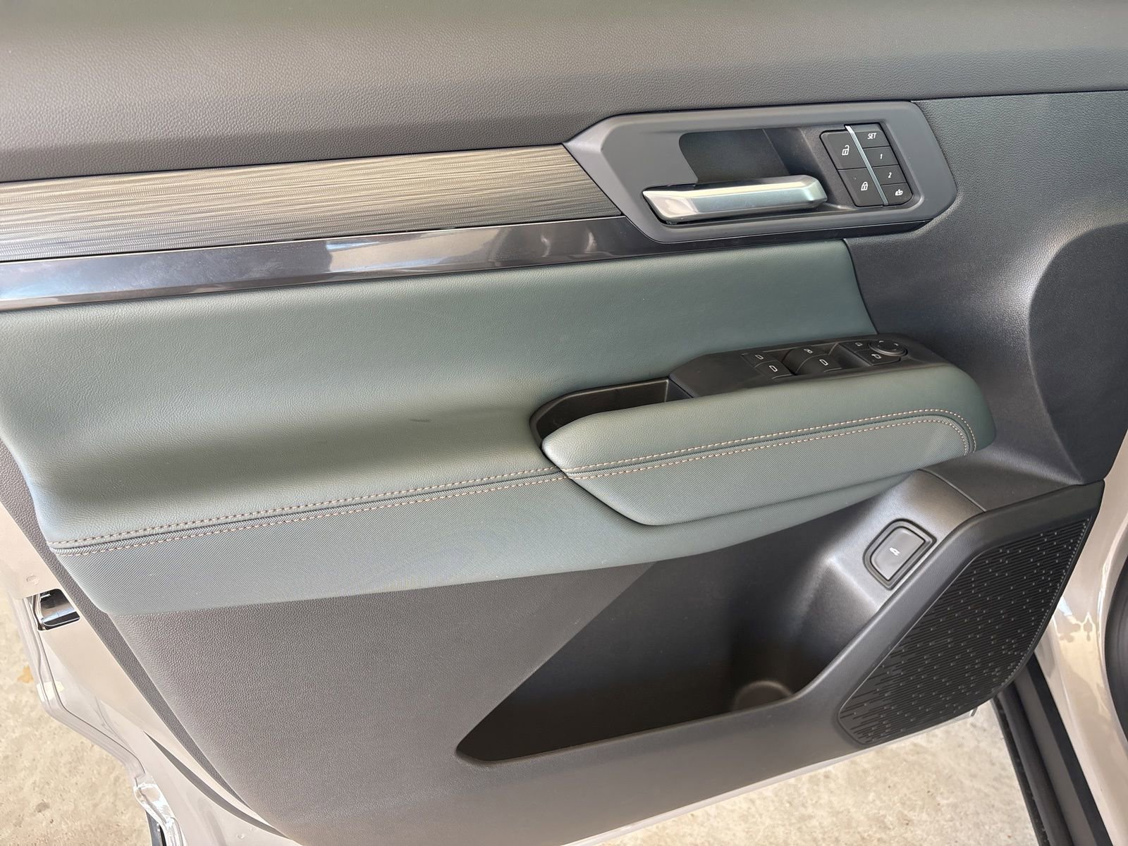 New 2026 GMC Terrain AT4 w/ Convenience Package III image 10