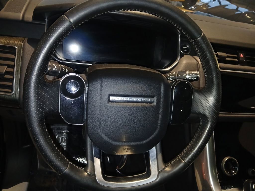 Used 2019 Land Rover Range Rover Sport HSE image 34