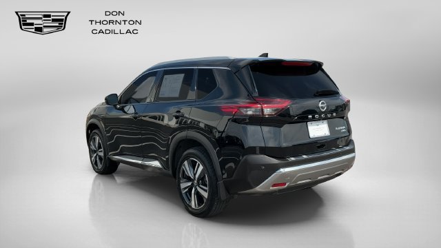 Used 2021 Nissan Rogue Platinum AWD/4WD image 3