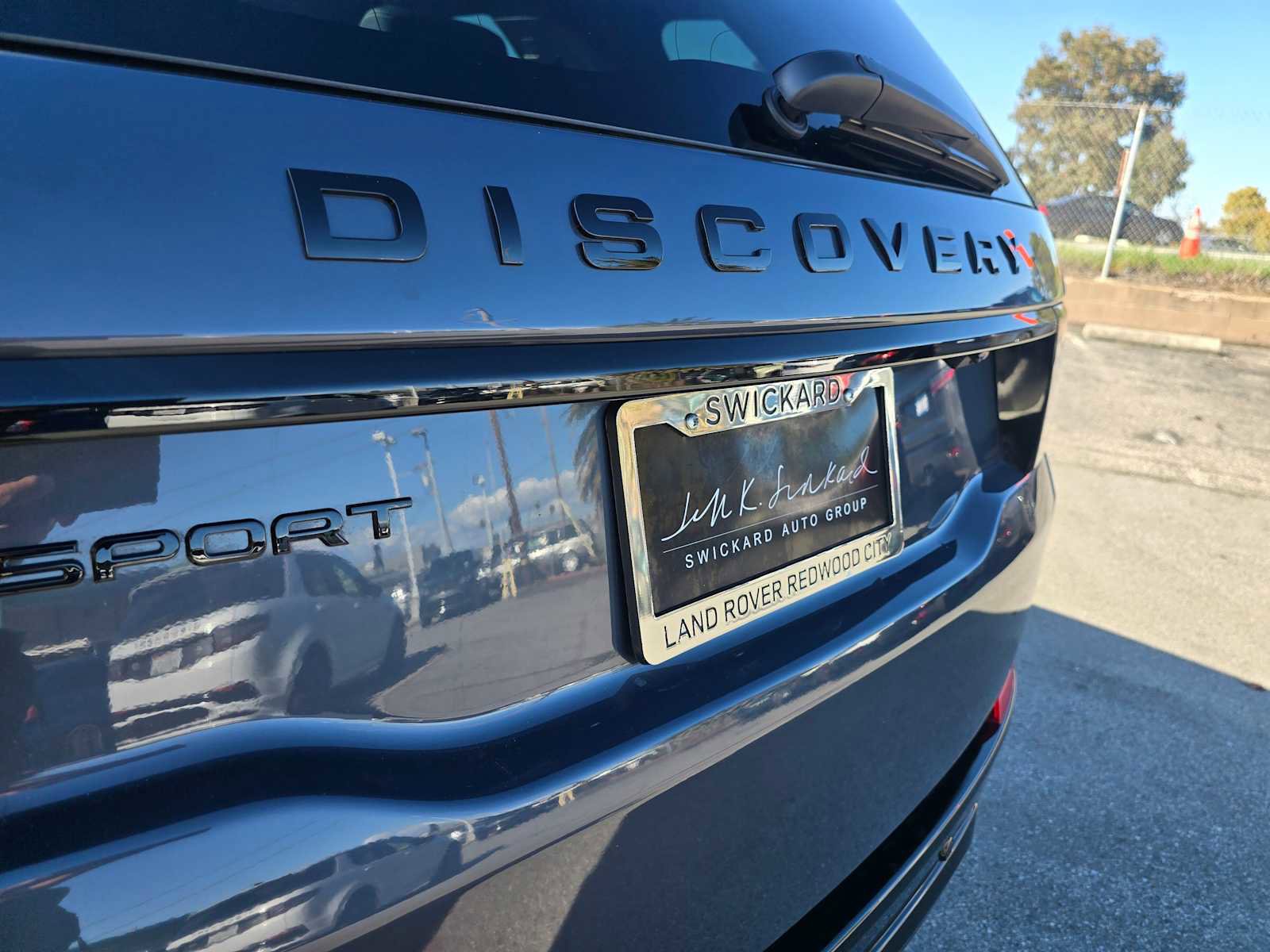 Used 2025 Land Rover Discovery Sport Dynamic SE image 16