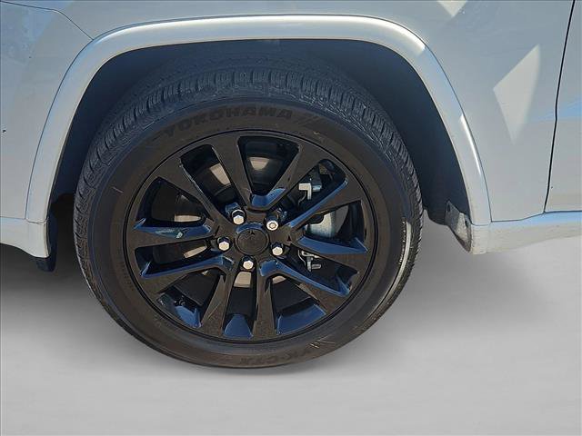 Used 2021 Jeep Grand Cherokee Laredo X AWD/4WD image 26