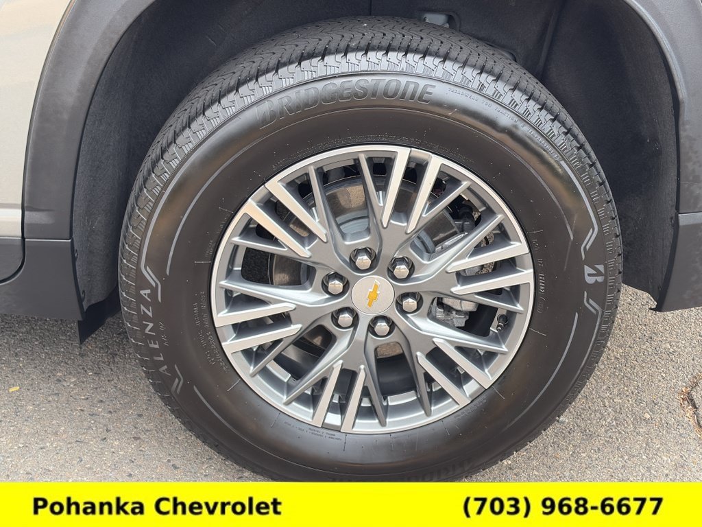 Certified 2025 Chevrolet Traverse LT w/ Driver Confidence Package AWD/4WD image 28