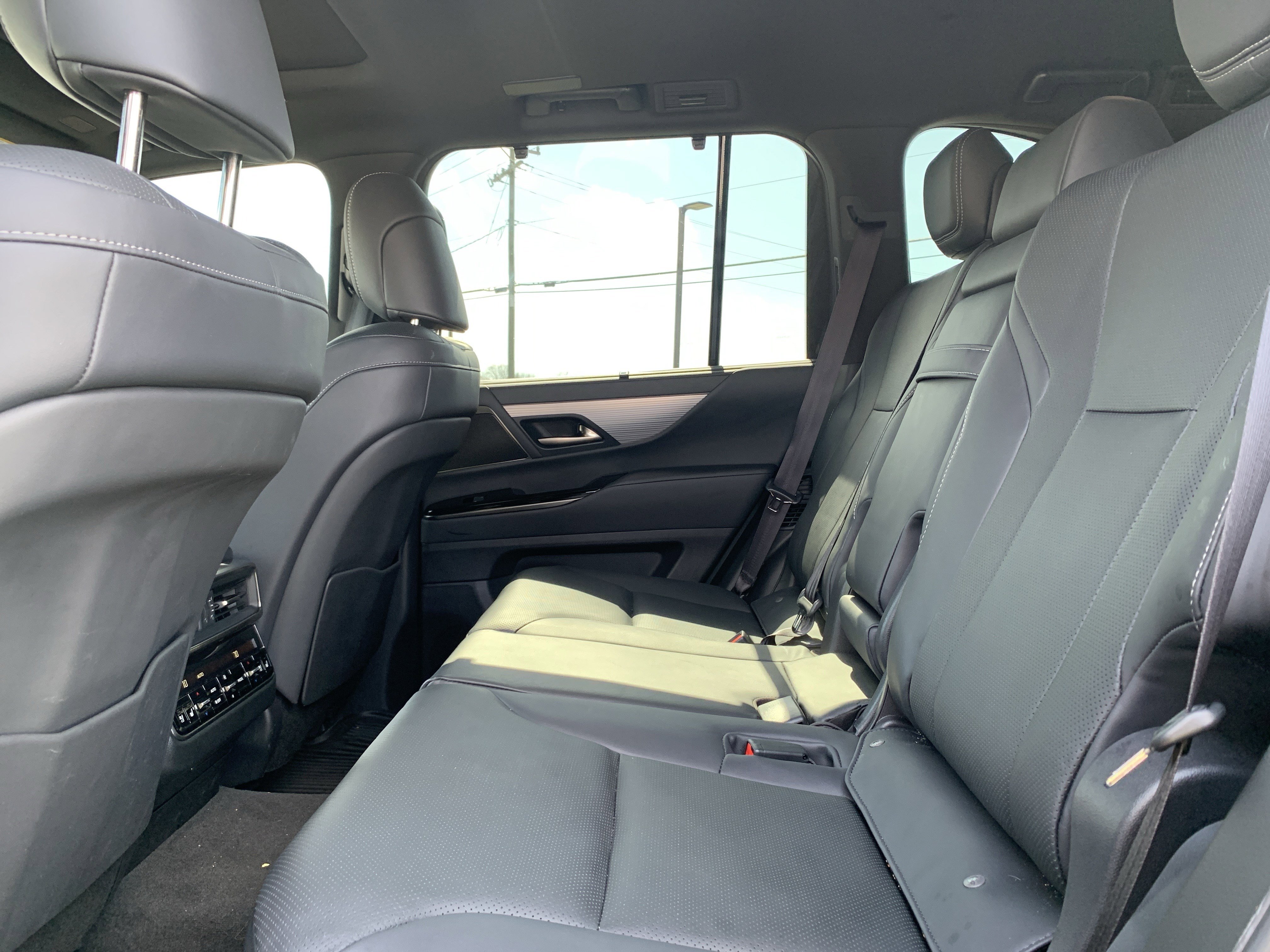 Certified 2024 Lexus LX 600 F Sport image 32