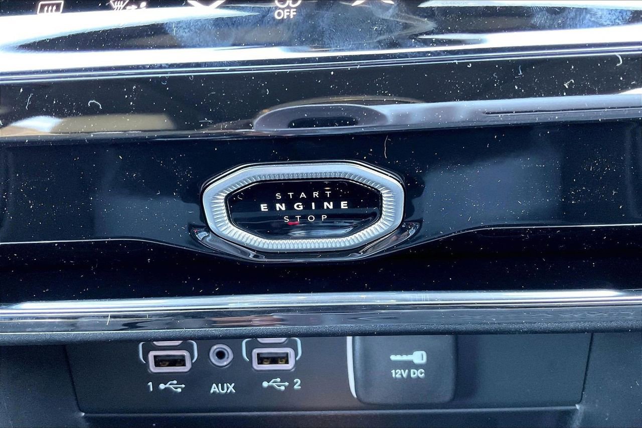 New 2026 Jeep Grand Cherokee L Limited AWD/4WD image 17
