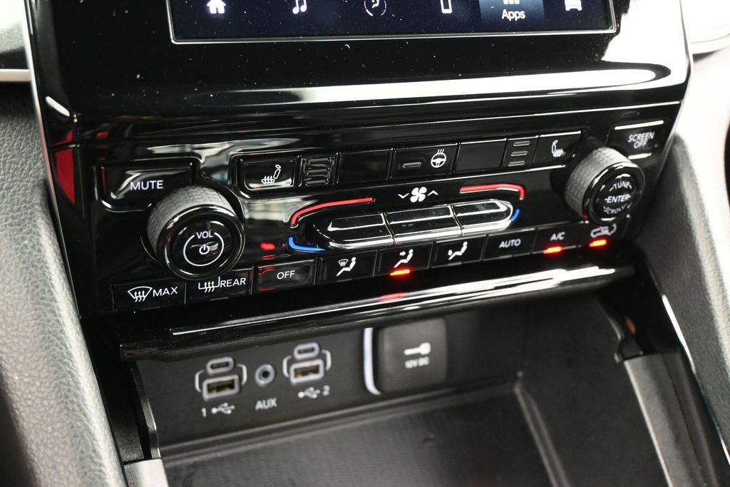 Used 2023 Jeep Grand Cherokee L Laredo RWD image 20